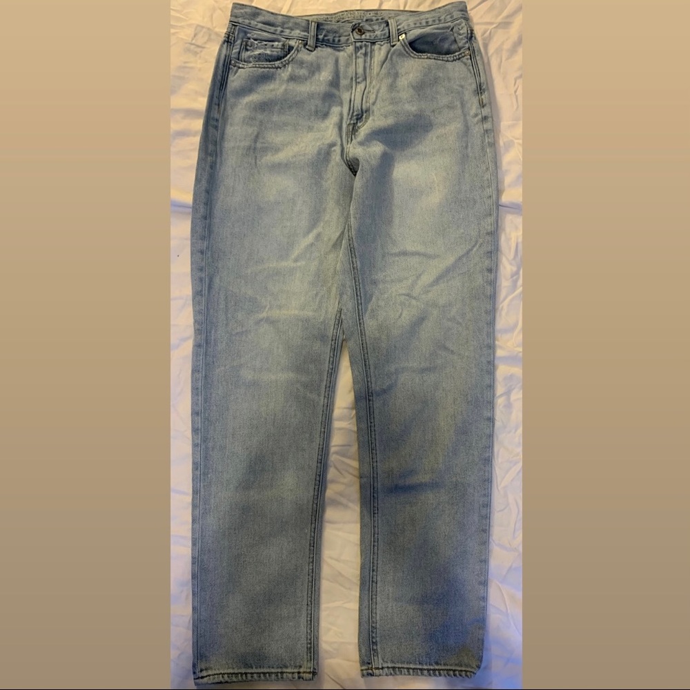 Lightwash American Eagle Boyfriend Womens Jeans